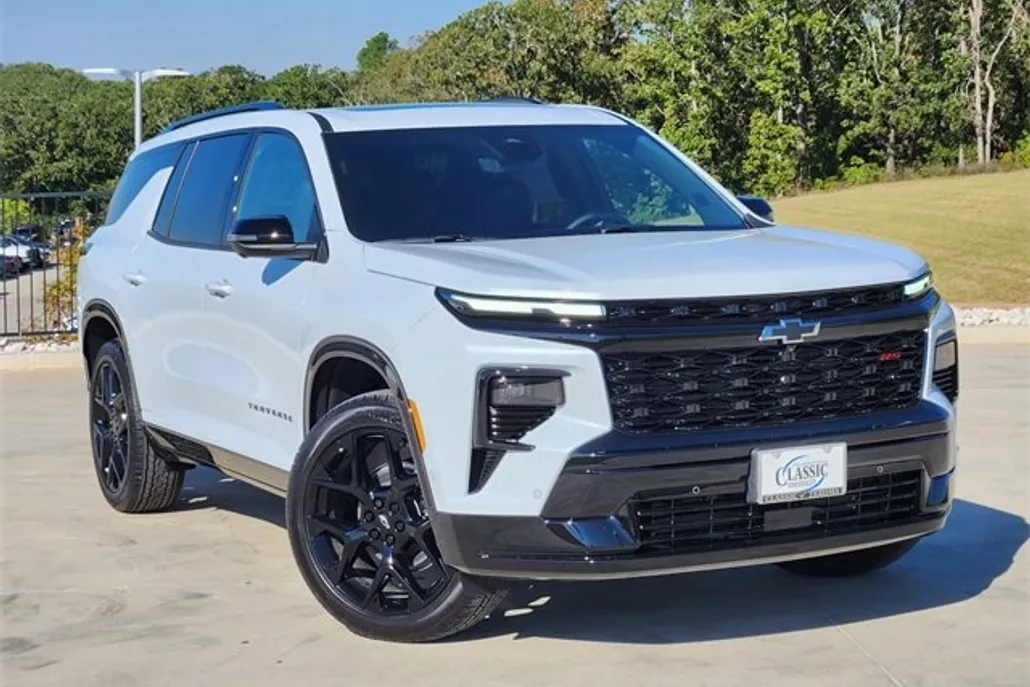 2026 Chevrolet Traverse RS photo 1