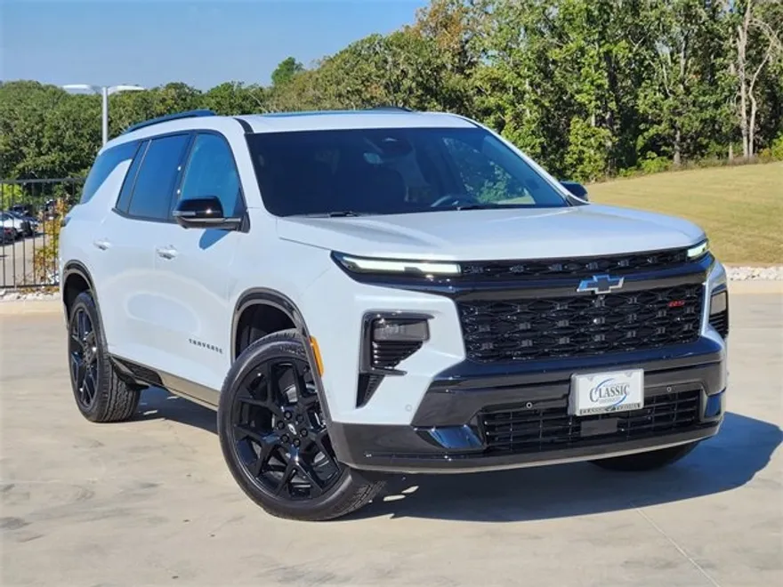 2026 Chevrolet Traverse RS photo 1