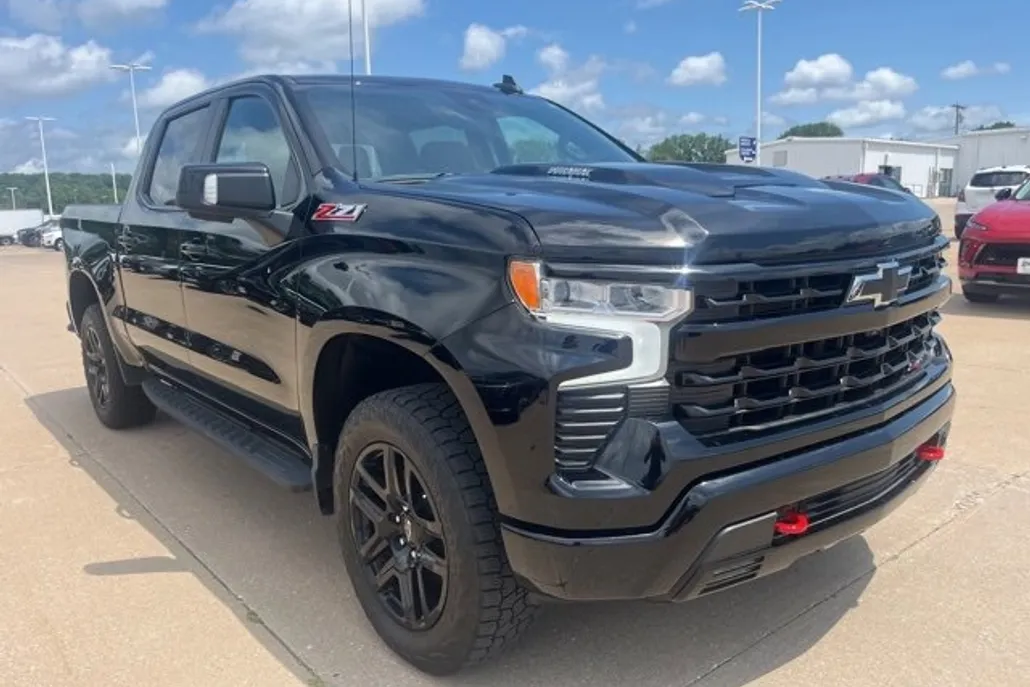 2022 Chevrolet Silverado 1500 LT Trail Boss photo 1