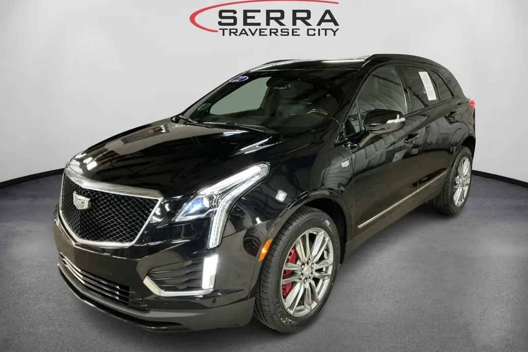 2022 Cadillac XT5 Sport photo 1