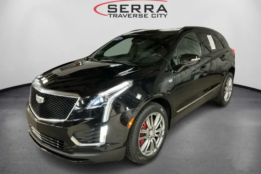 2022 Cadillac XT5 Sport photo 1