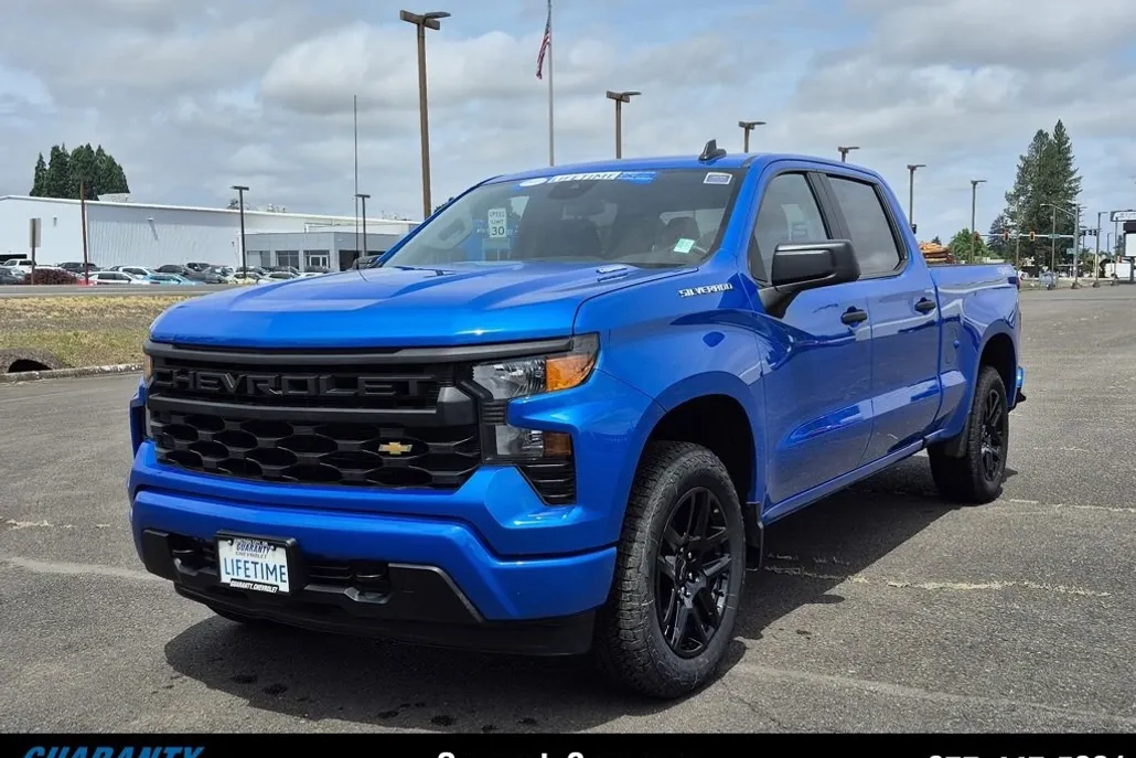 2025 Chevrolet Silverado 1500 Custom photo 1