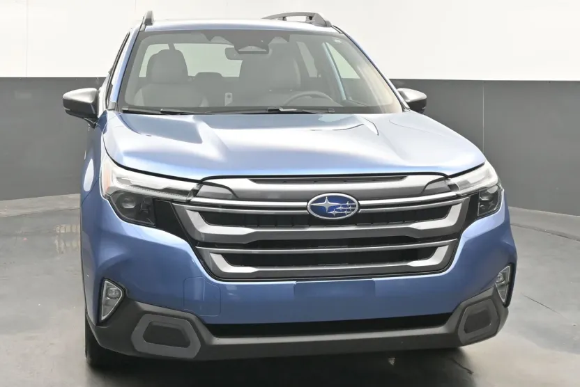 2025 Subaru Forester Limited photo 1