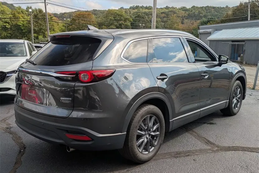 2022 Mazda CX-9 Touring Premium photo 1