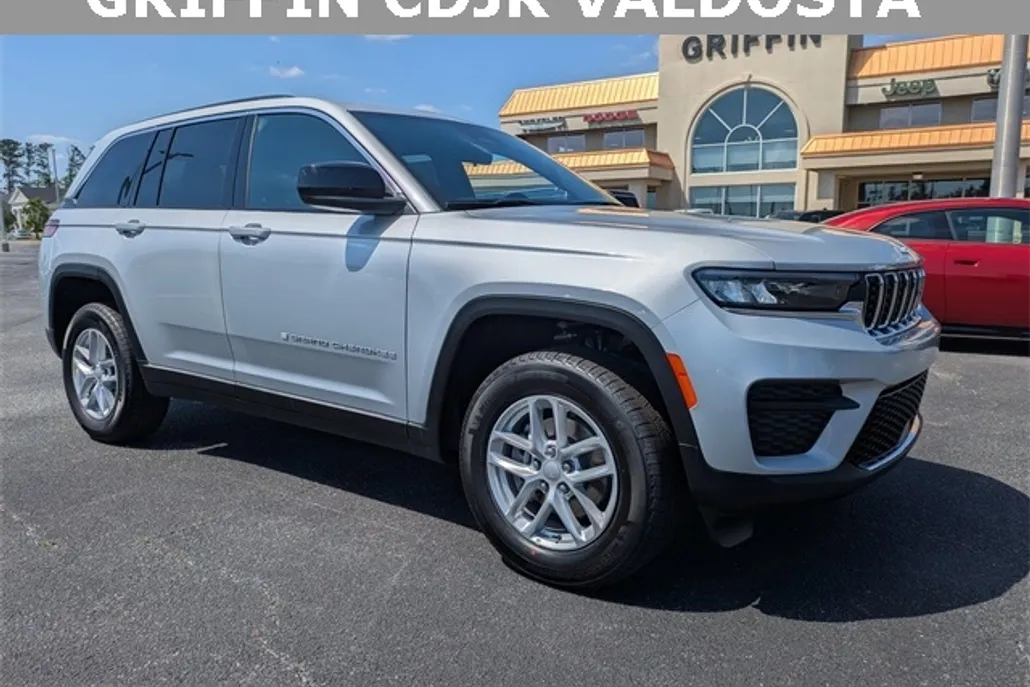 2025 Jeep Grand Cherokee Laredo X photo 1