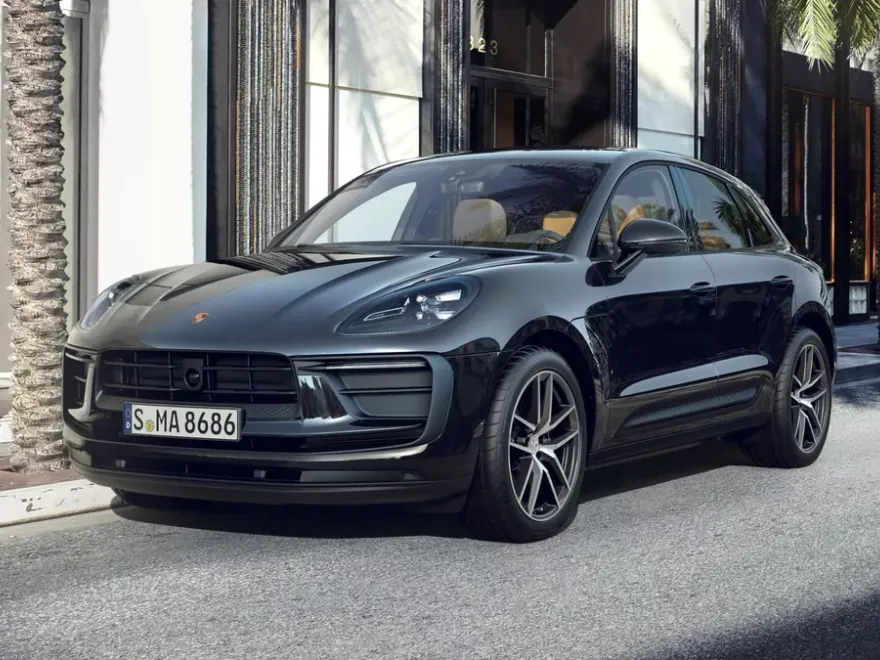 2025 Porsche Macan T photo 1