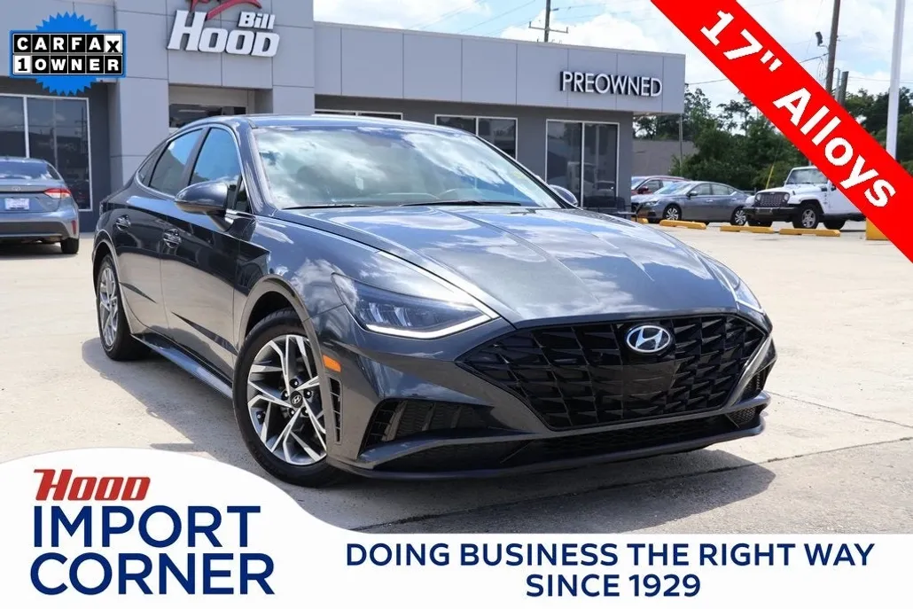 2022 Hyundai Sonata SEL photo 1