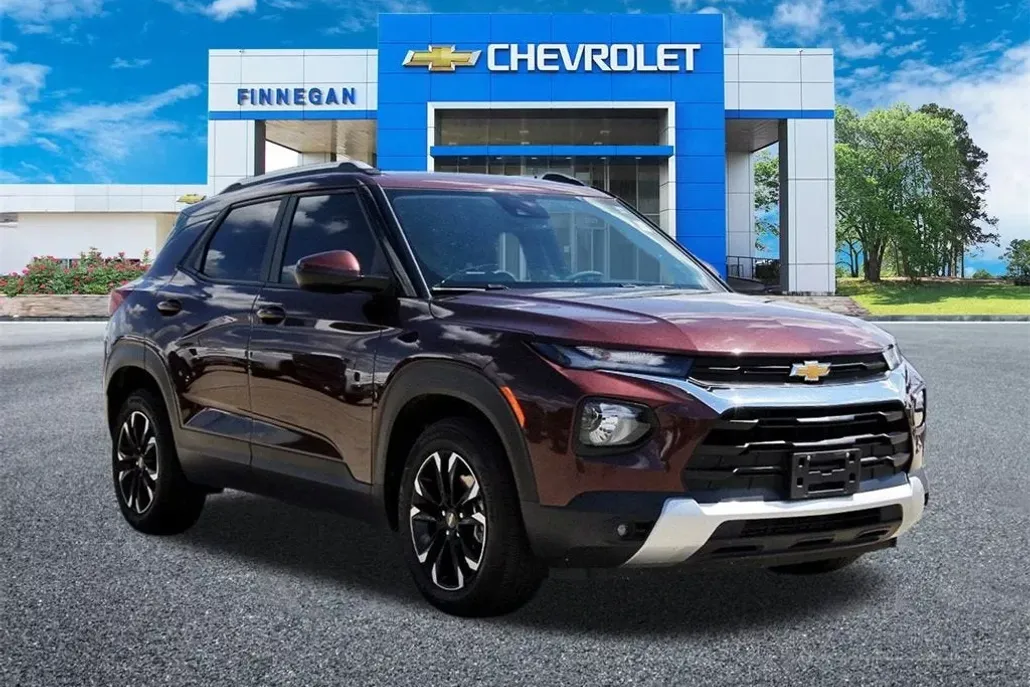 2023 Chevrolet Trailblazer LT photo 1
