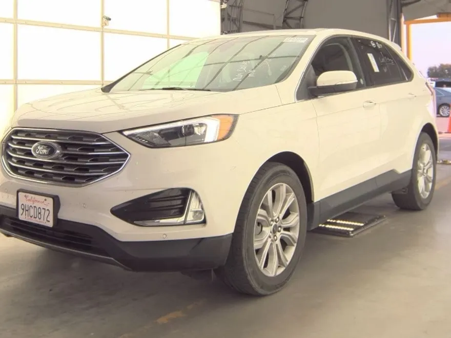 2023 Ford Edge Titanium photo 1