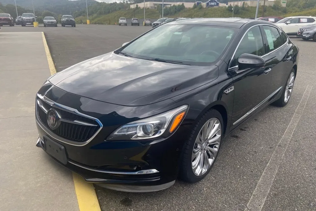 2017 Buick LaCrosse Premium I photo 1