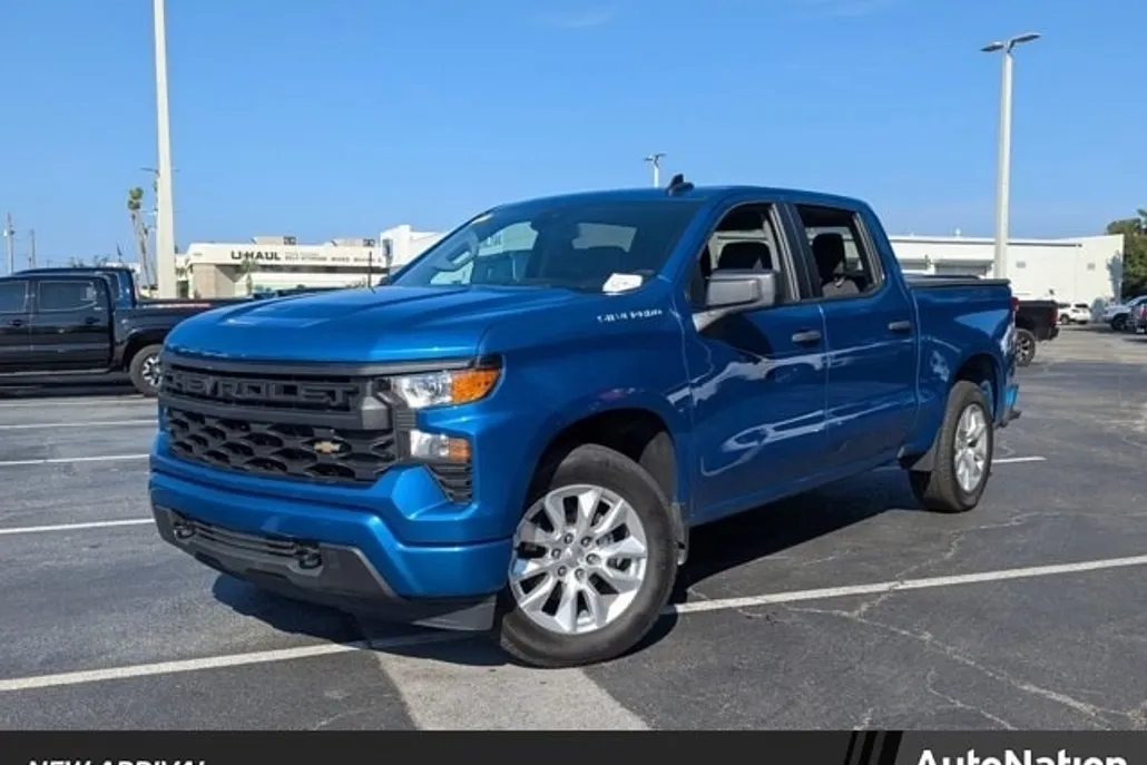 2022 Chevrolet Silverado 1500 Custom photo 1