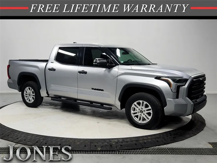 2023 Toyota Tundra SR5 photo 1