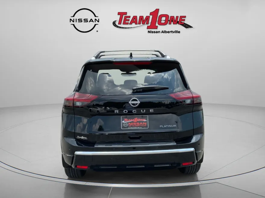 2025 Nissan Rogue Platinum photo 1