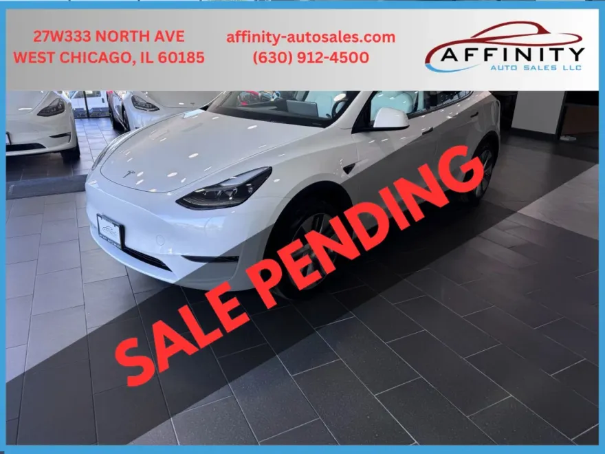 2024 Tesla Model Y Long Range photo 1