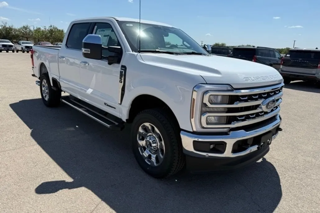 2026 Ford F-250 Lariat photo 1