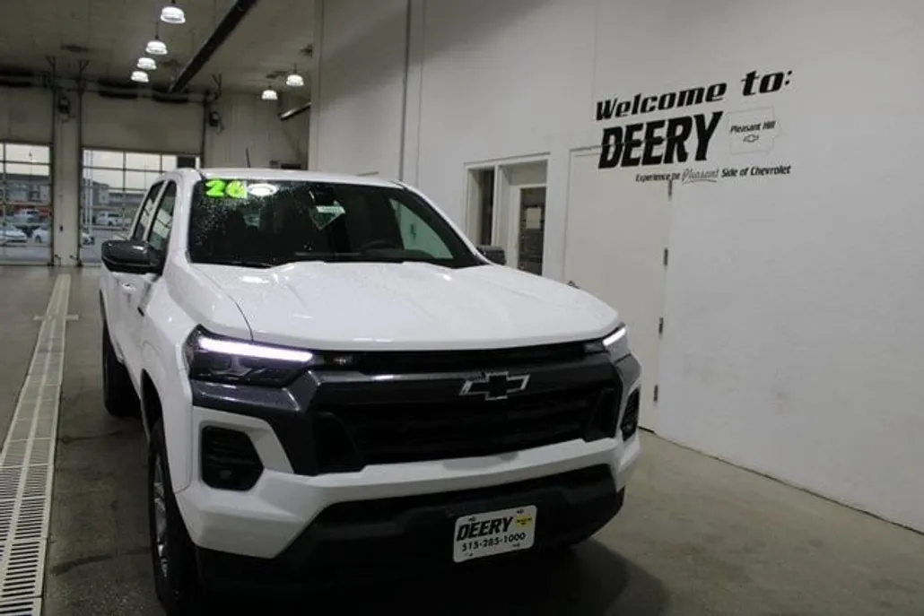 2026 Chevrolet Colorado LT photo 1