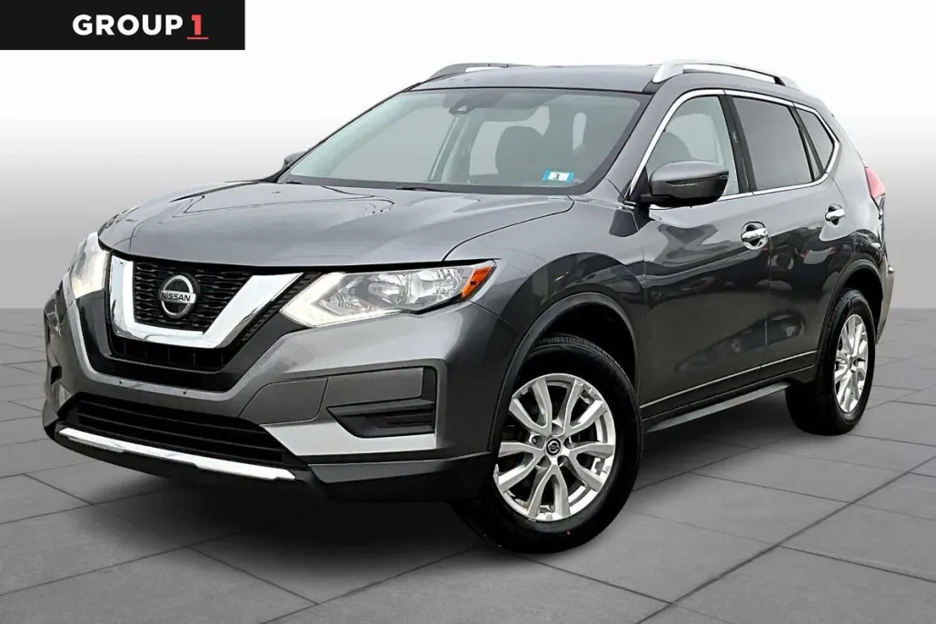 2020 Nissan Rogue SV photo 1