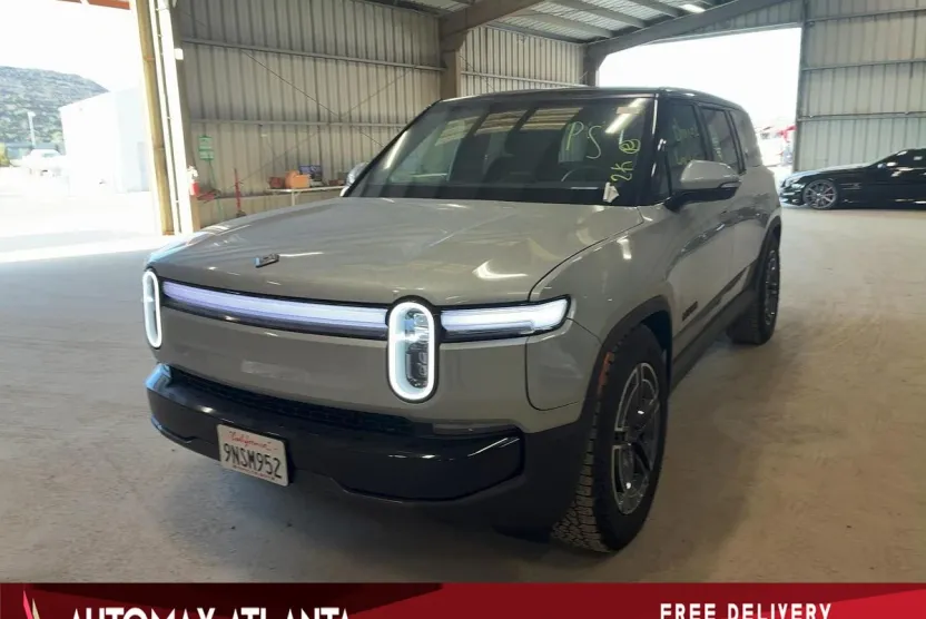 2025 Rivian R1S Adventure photo 1