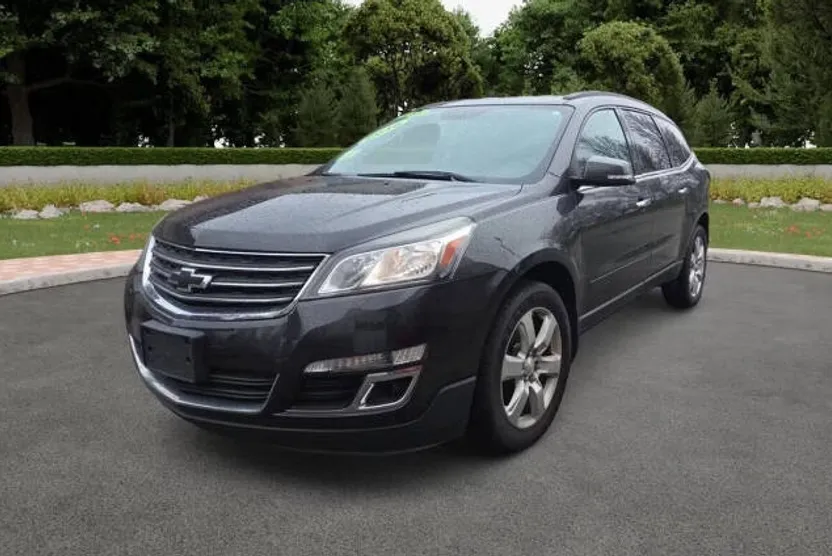 2016 Chevrolet Traverse 1LT photo 1