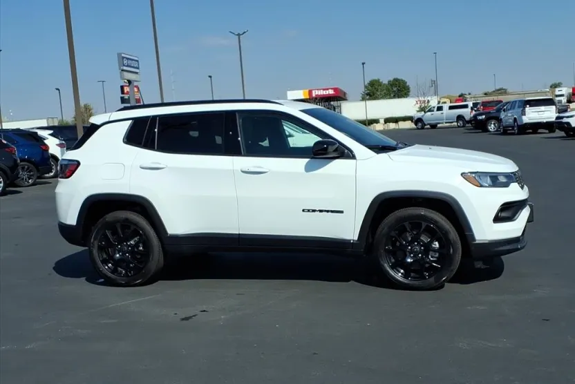 2026 Jeep Compass Latitude Altitude photo 1