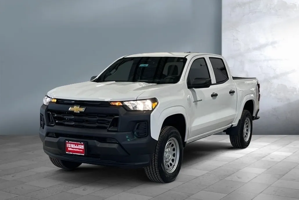 2025 Chevrolet Colorado LT photo 1