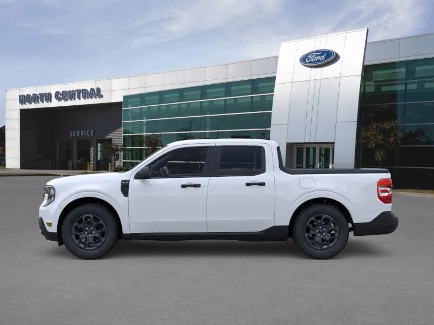 2025 Ford Maverick XLT photo 1