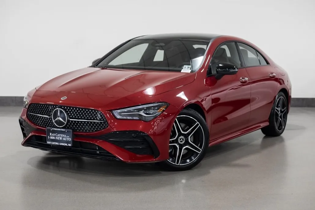 2024 Mercedes Benz CLA 250 4MATIC photo 1
