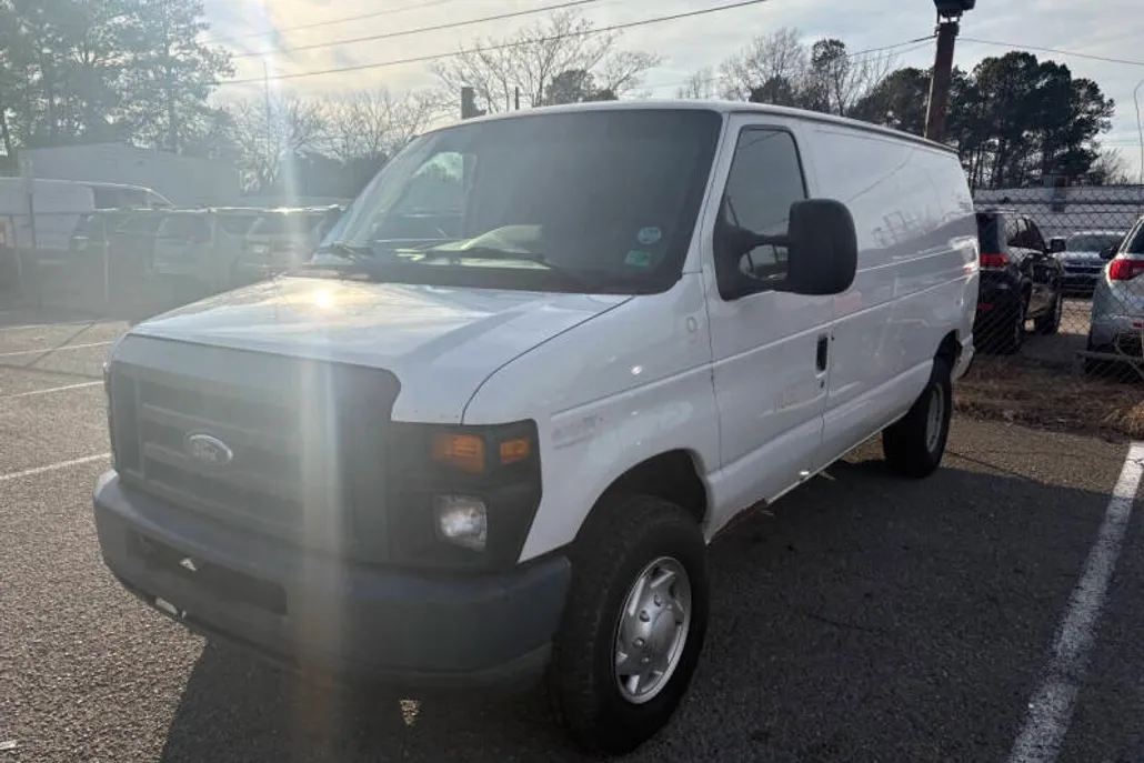 2013 Ford E-350 photo 1