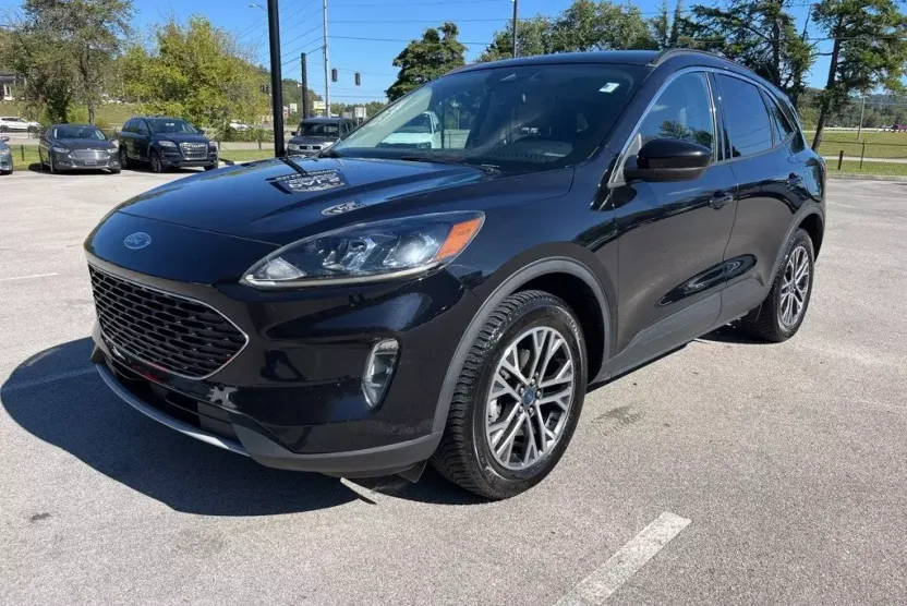 2020 Ford Escape SEL photo 1
