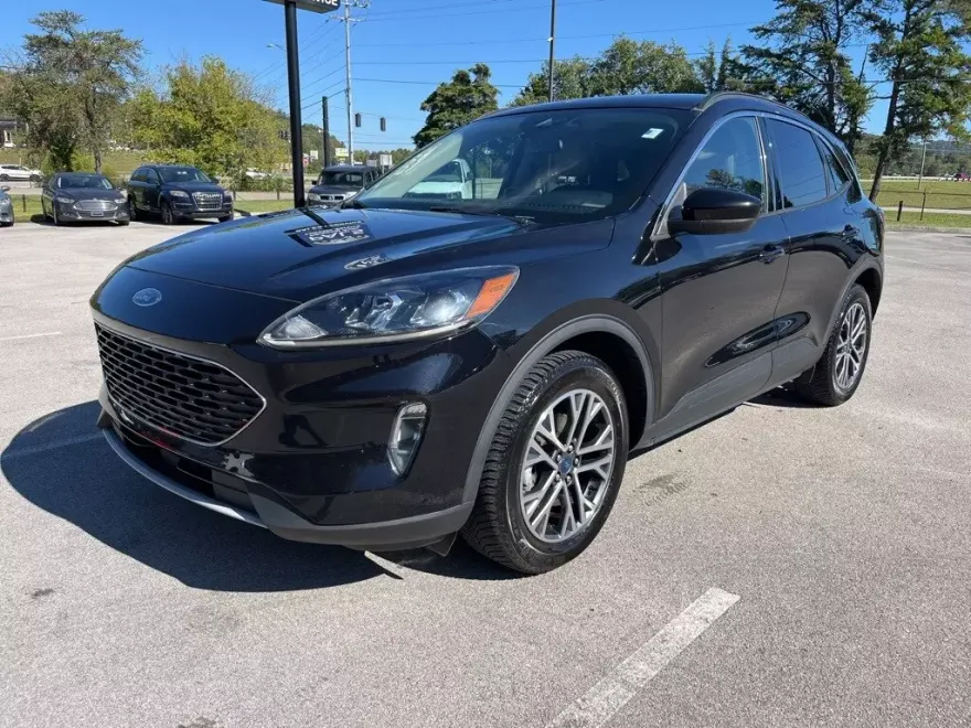 2020 Ford Escape SEL photo 1