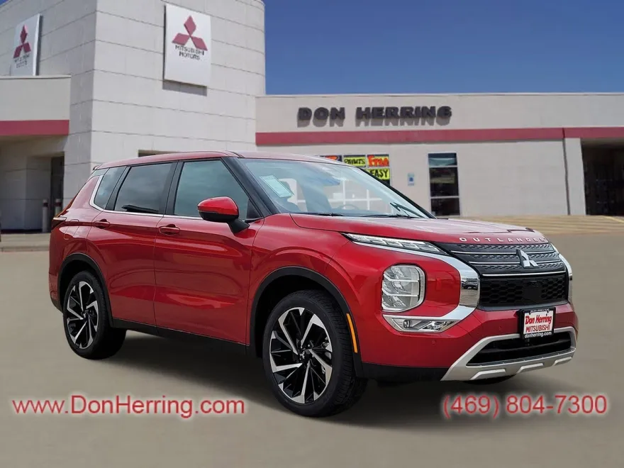 2024 Mitsubishi Outlander SE photo 1