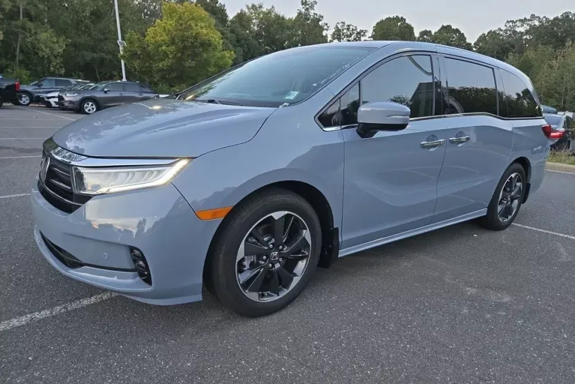 2024 Honda Odyssey Elite photo 1