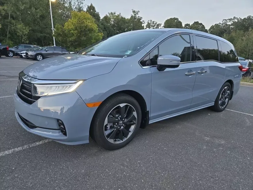 2024 Honda Odyssey Elite photo 1