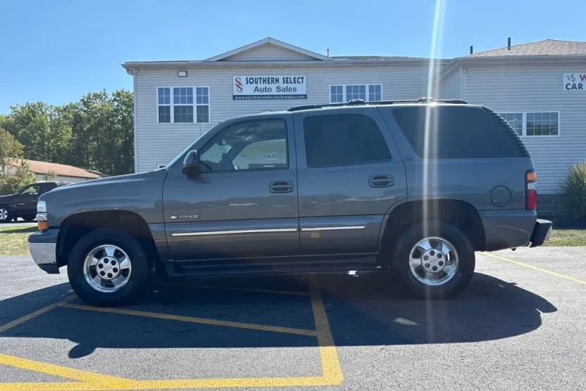 2001 Chevrolet Tahoe photo 1