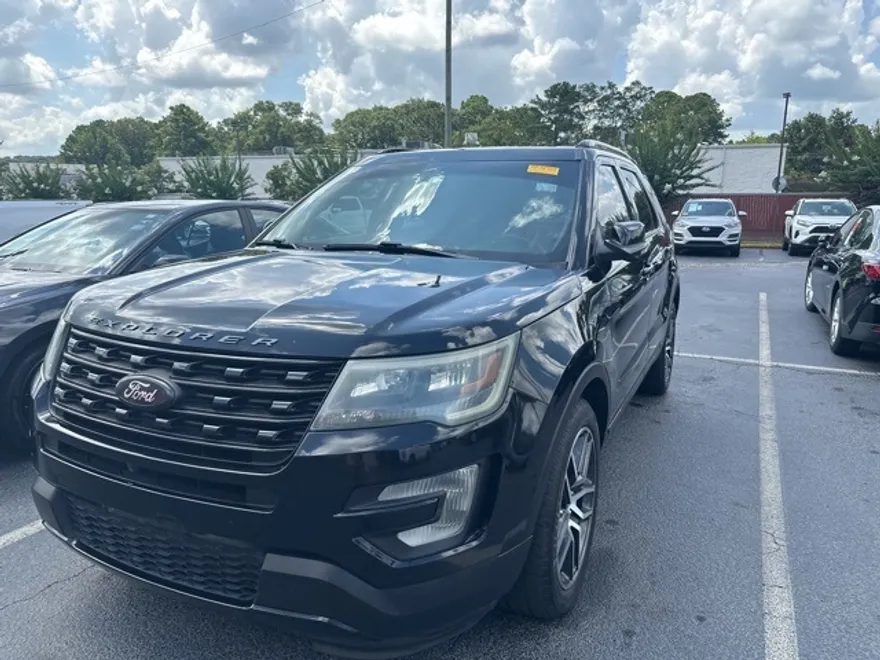 2016 Ford Explorer Sport photo 1