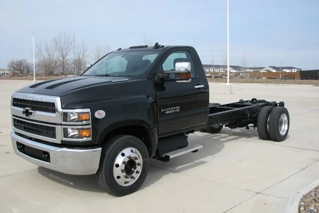 2024 Chevrolet Silverado 4500HD photo 1