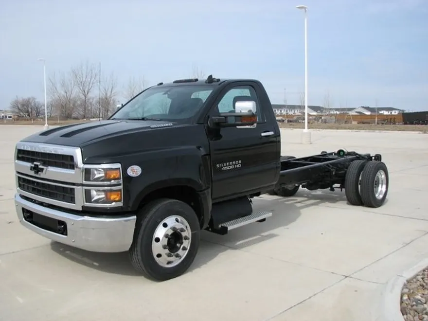 2024 Chevrolet Silverado 4500HD photo 1