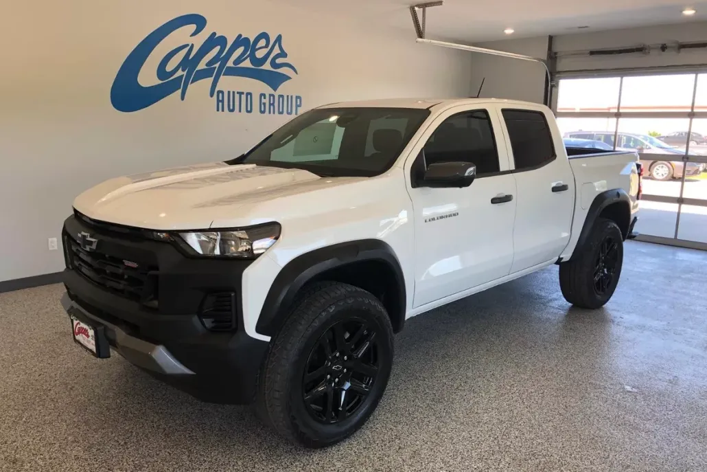 2025 Chevrolet Colorado Trail Boss photo 1