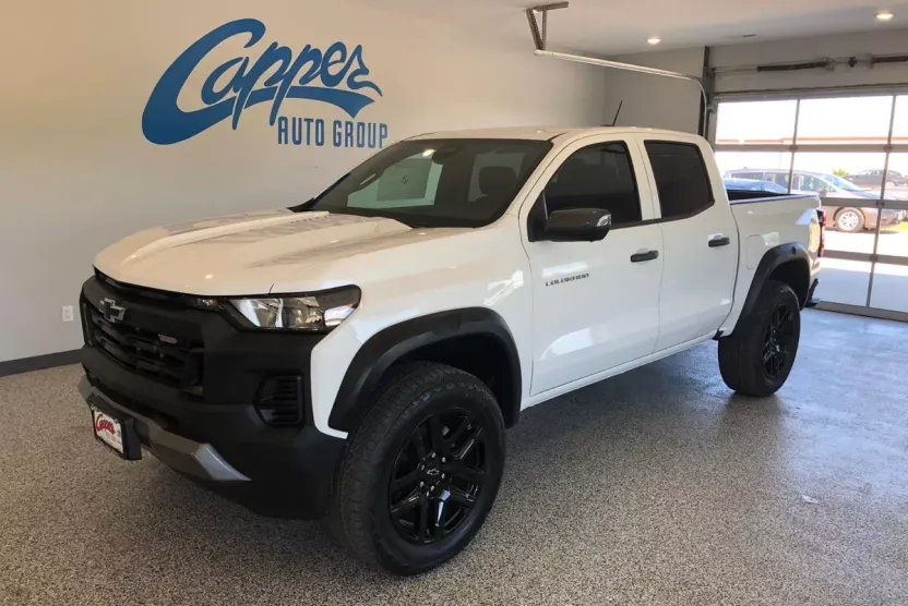 2025 Chevrolet Colorado Trail Boss photo 1