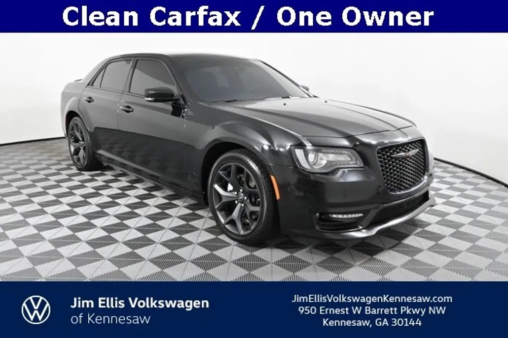 2022 Chrysler 300 S photo 1