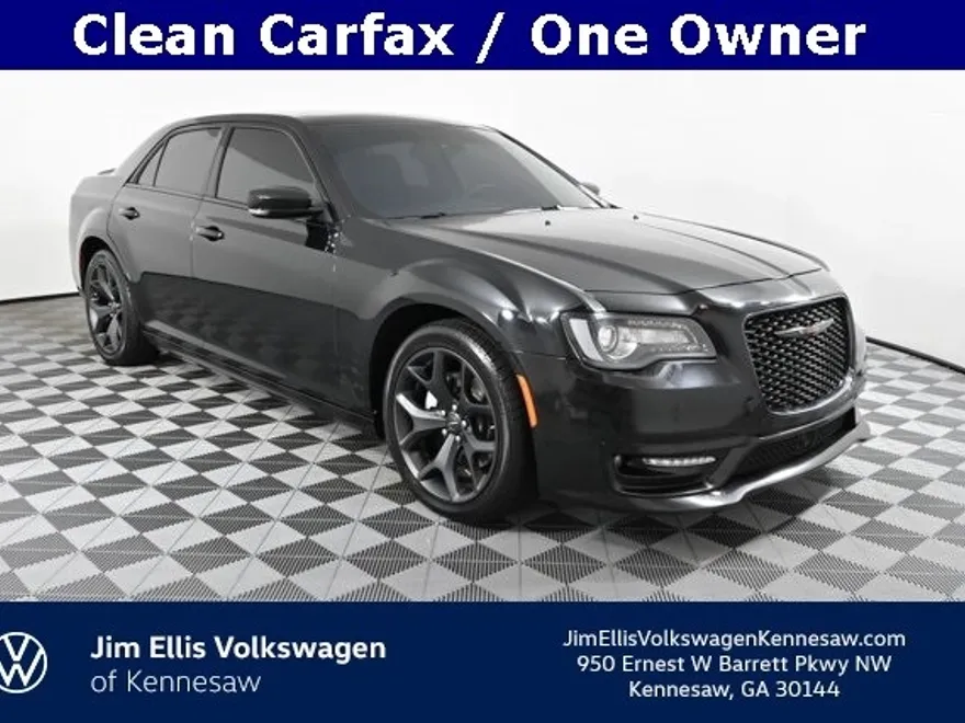 2022 Chrysler 300 S photo 1