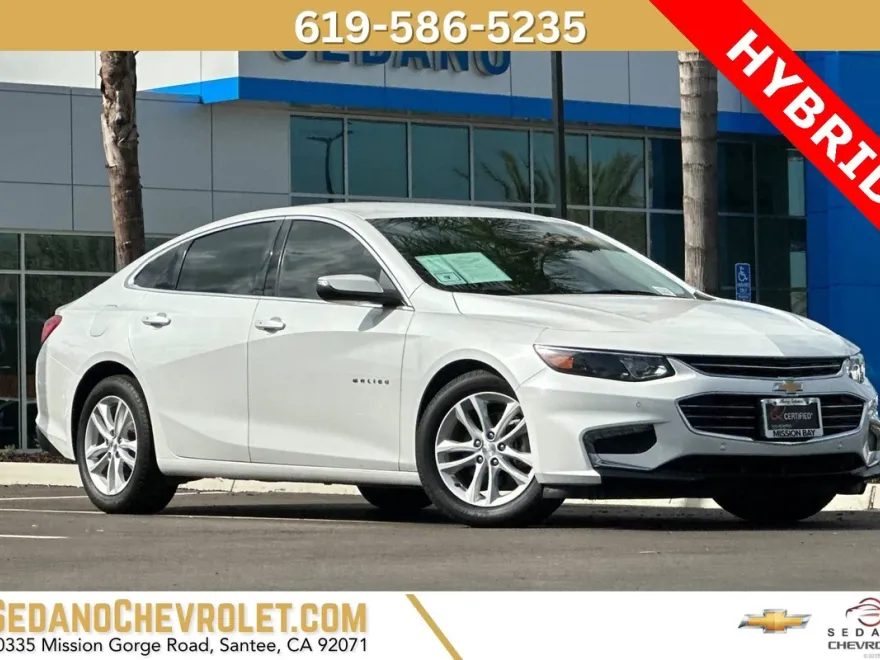 2018 Chevrolet Malibu Hybrid photo 1