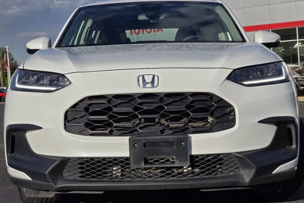 2023 Honda HR-V LX photo 1