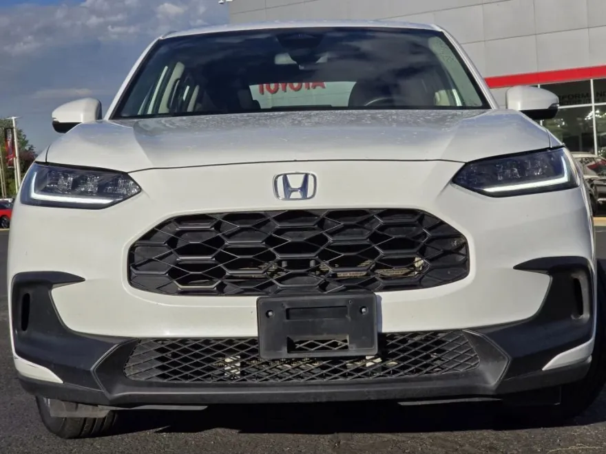 2023 Honda HR-V LX photo 1