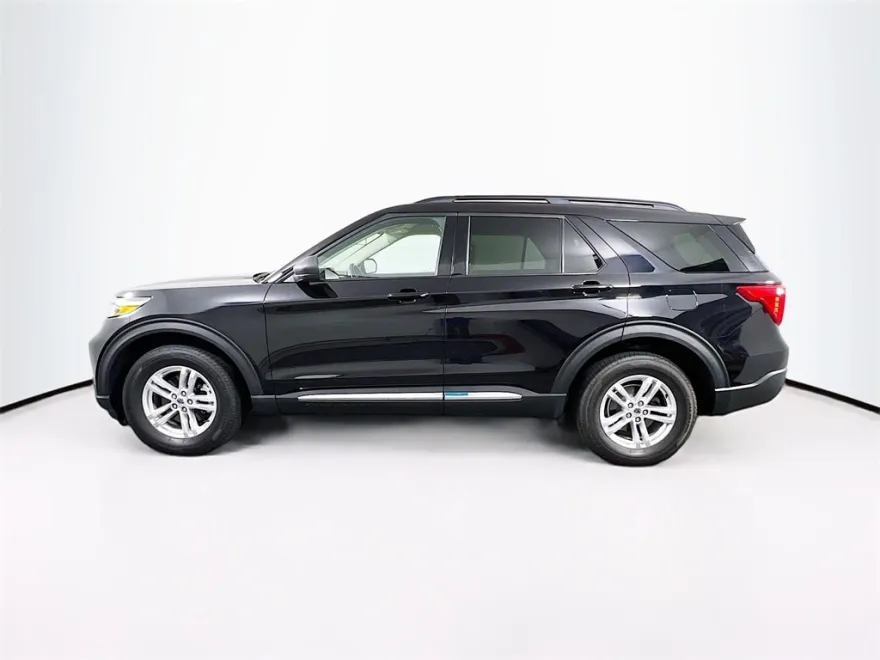 2020 Ford Explorer XLT photo 1