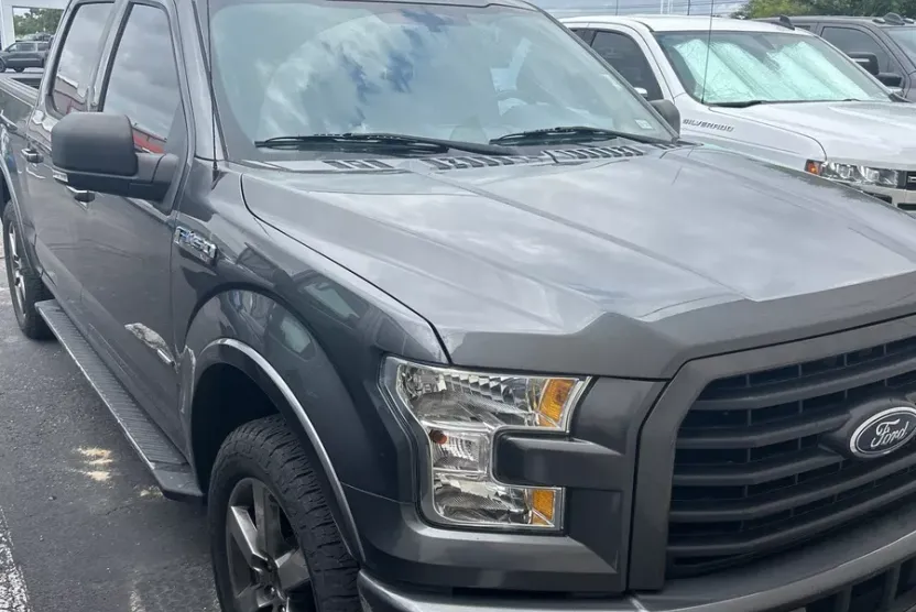 2016 Ford F-150 XLT photo 1
