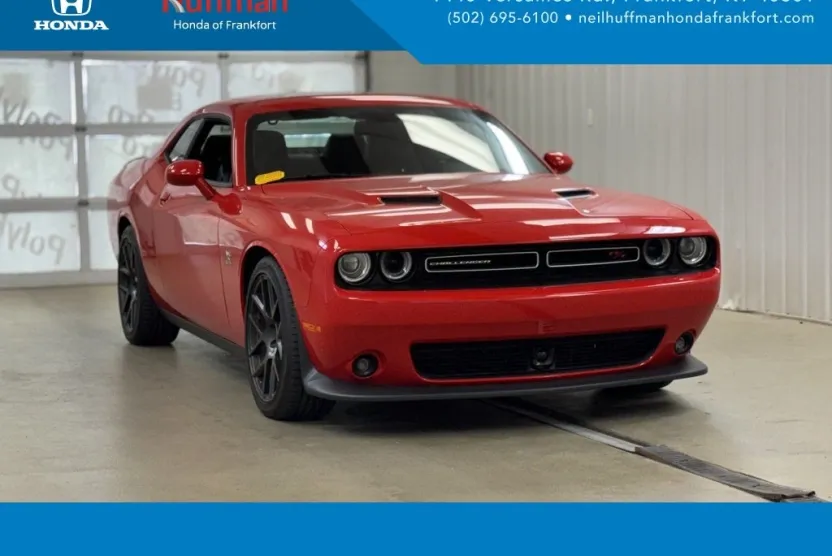 2016 Dodge Challenger R/T Scat Pack photo 1