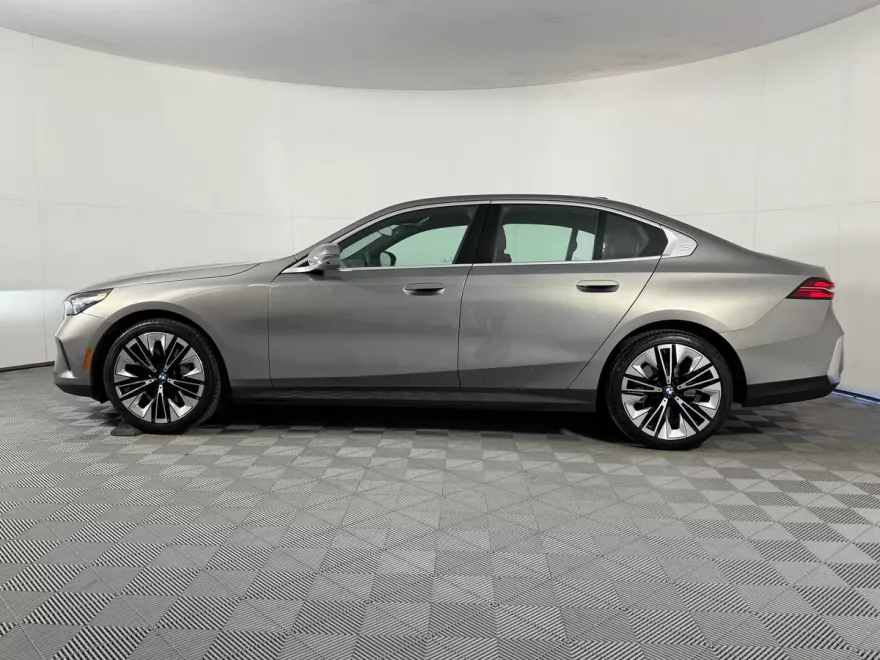 2025 Bmw 540i xDrive photo 1