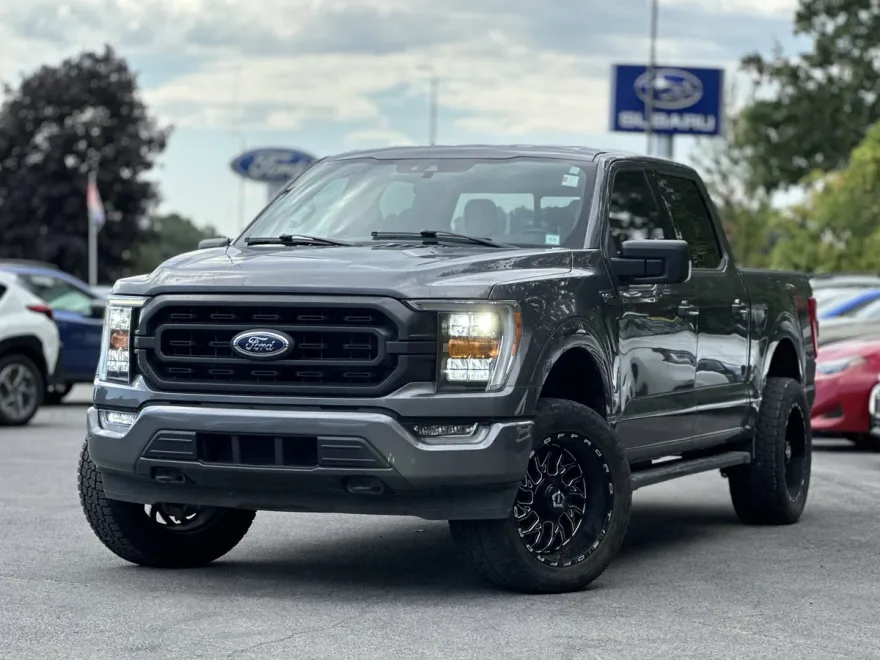 2021 Ford F-150 XLT photo 1