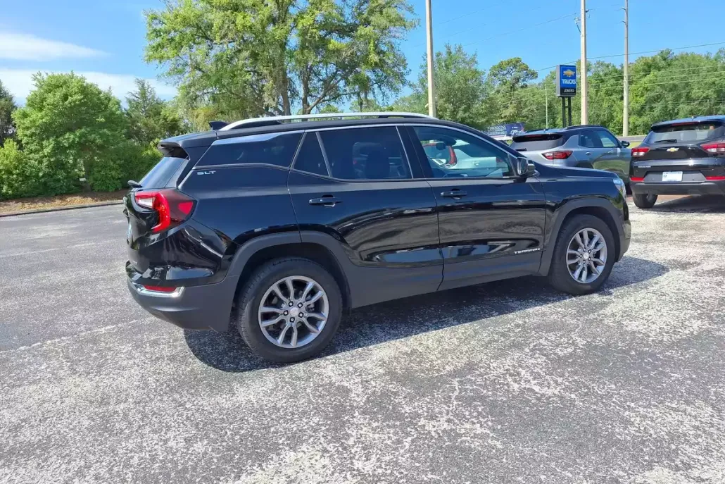 2024 Gmc Terrain SLT photo 1